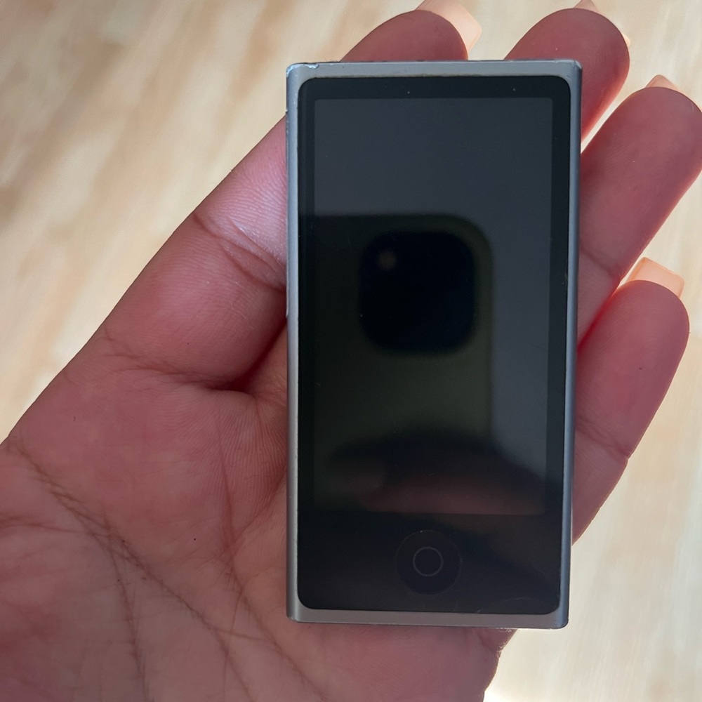 Grey IPod Nano